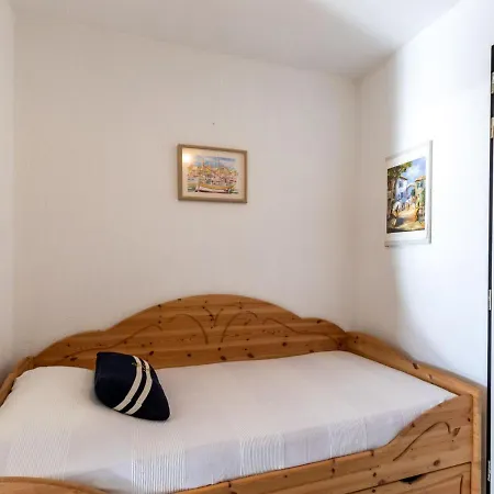 Terre Marine-1 By Interhome * סנרי-סור-מר
